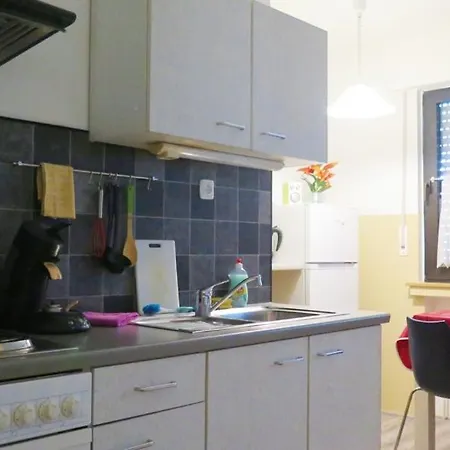 Apartman Work & In *