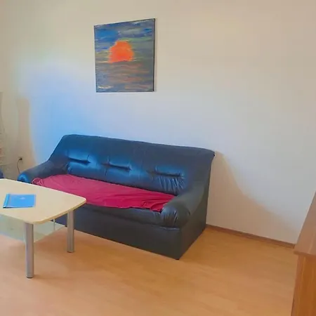 Work & In Apartman